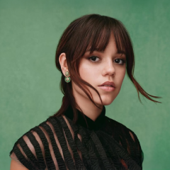 Jenna Ortega Wallpaper New Tab