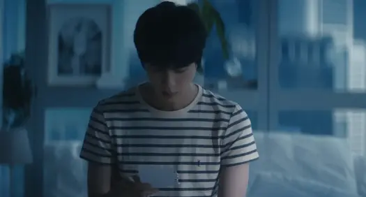 BTS-Jin-s-Second-Album-Echo-Lands-No-1-on-iTunes-Worldwide-Album-openingPicture.webp.webp