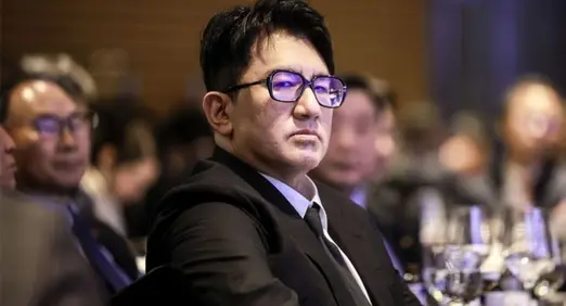 Bang-Si-hyuk-From-K-pop-Kingmaker-to-Scandal-s-Epicenter-openingPicture.webp.webp